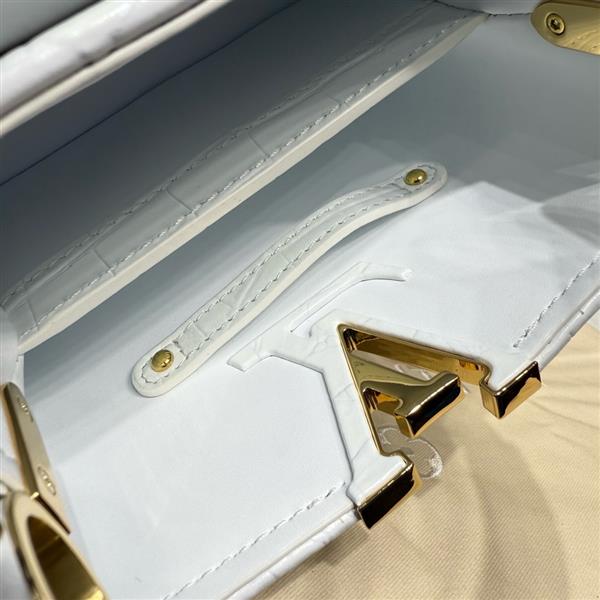 2026120164335943 870